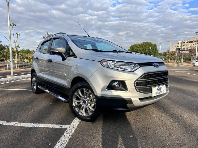 //www.autoline.com.br/carro/ford/ecosport-16-freestyle-16v-flex-4p-manual/2017/sao-jose-do-rio-preto-sp/24504759
