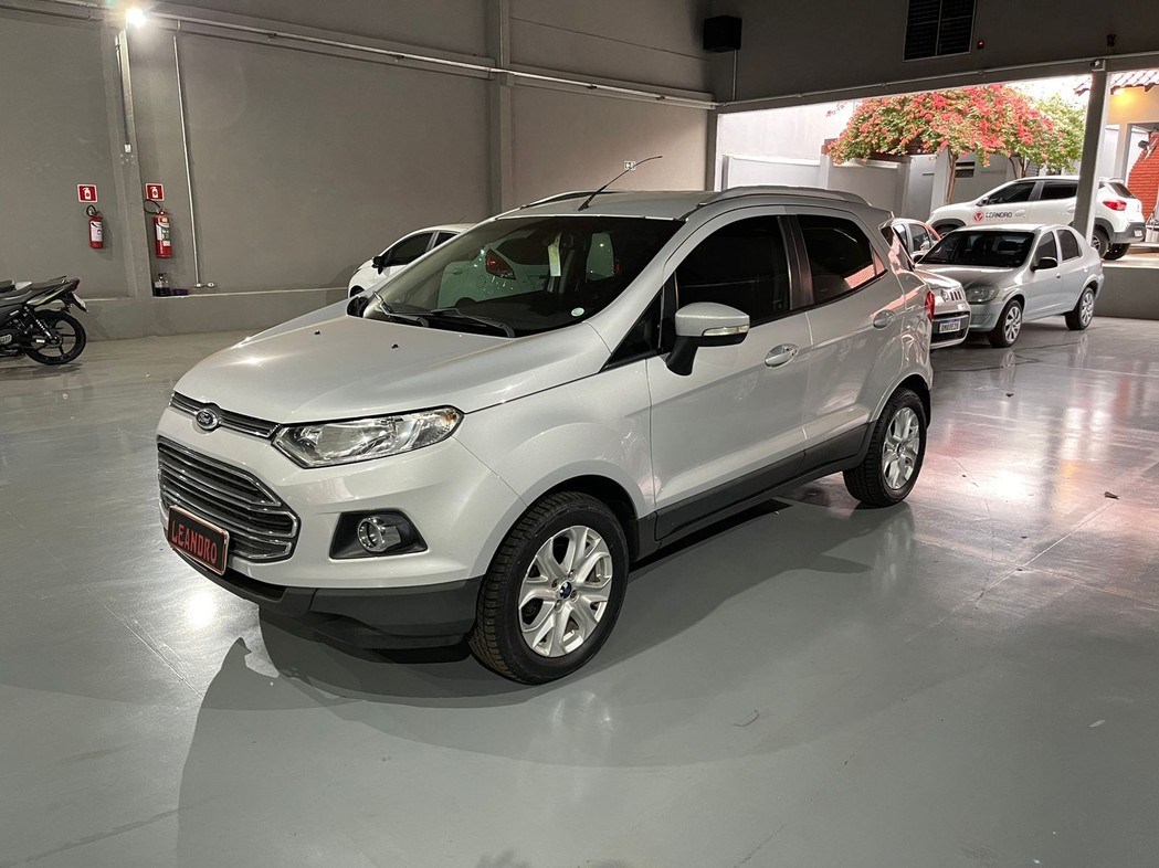 //www.autoline.com.br/carro/ford/ecosport-20-titanium-16v-flex-4p-powershift/2014/dourados-ms/24556447