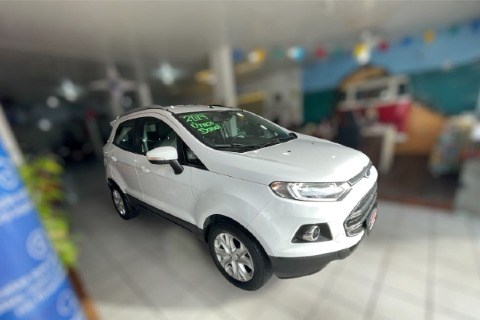 //www.autoline.com.br/carro/ford/ecosport-16-titanium-16v-flex-4p-manual/2014/laguna-sc/24630658