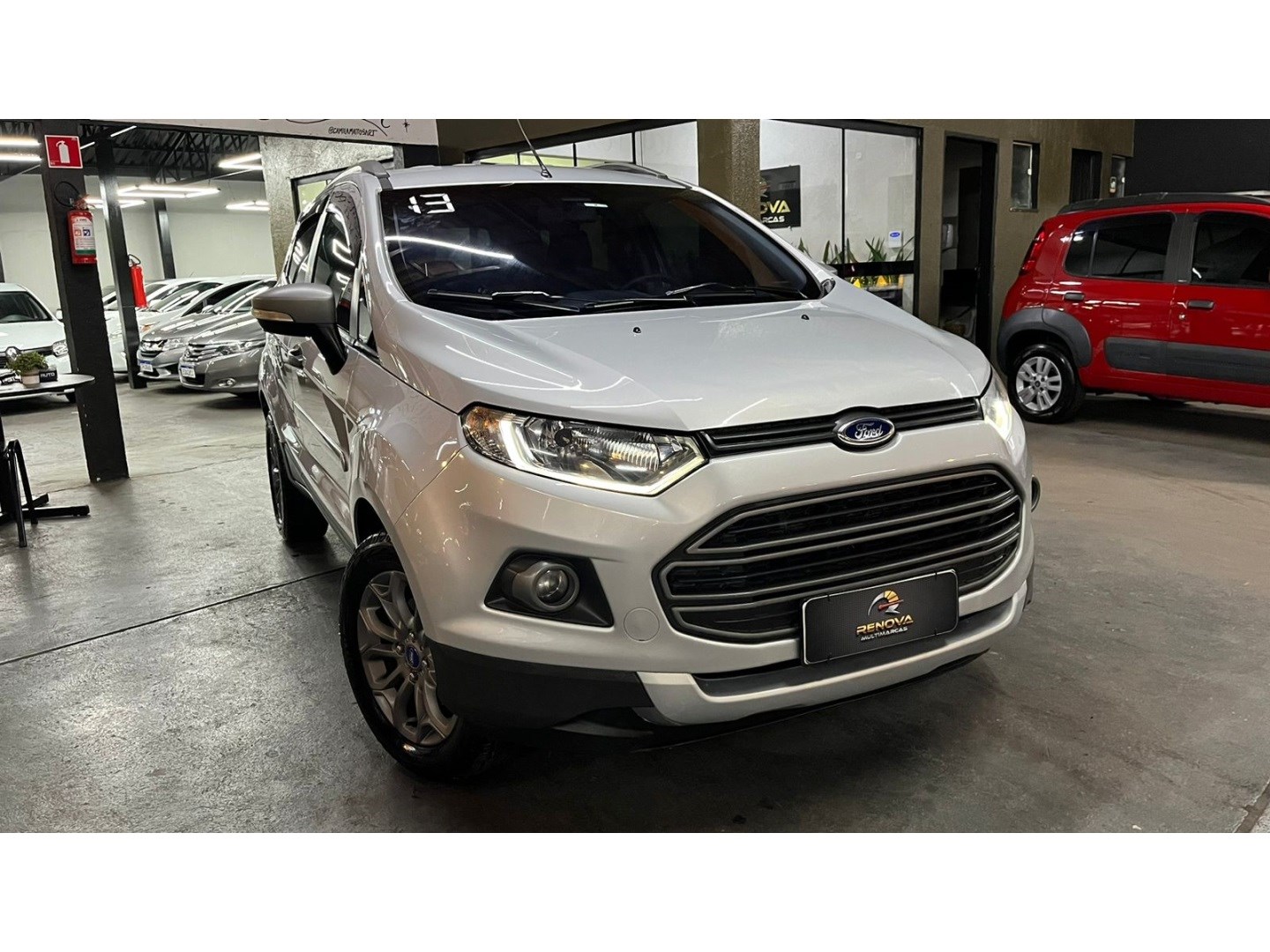 //www.autoline.com.br/carro/ford/ecosport-16-freestyle-16v-flex-4p-manual/2013/santa-barbara-doeste-sp/24647092