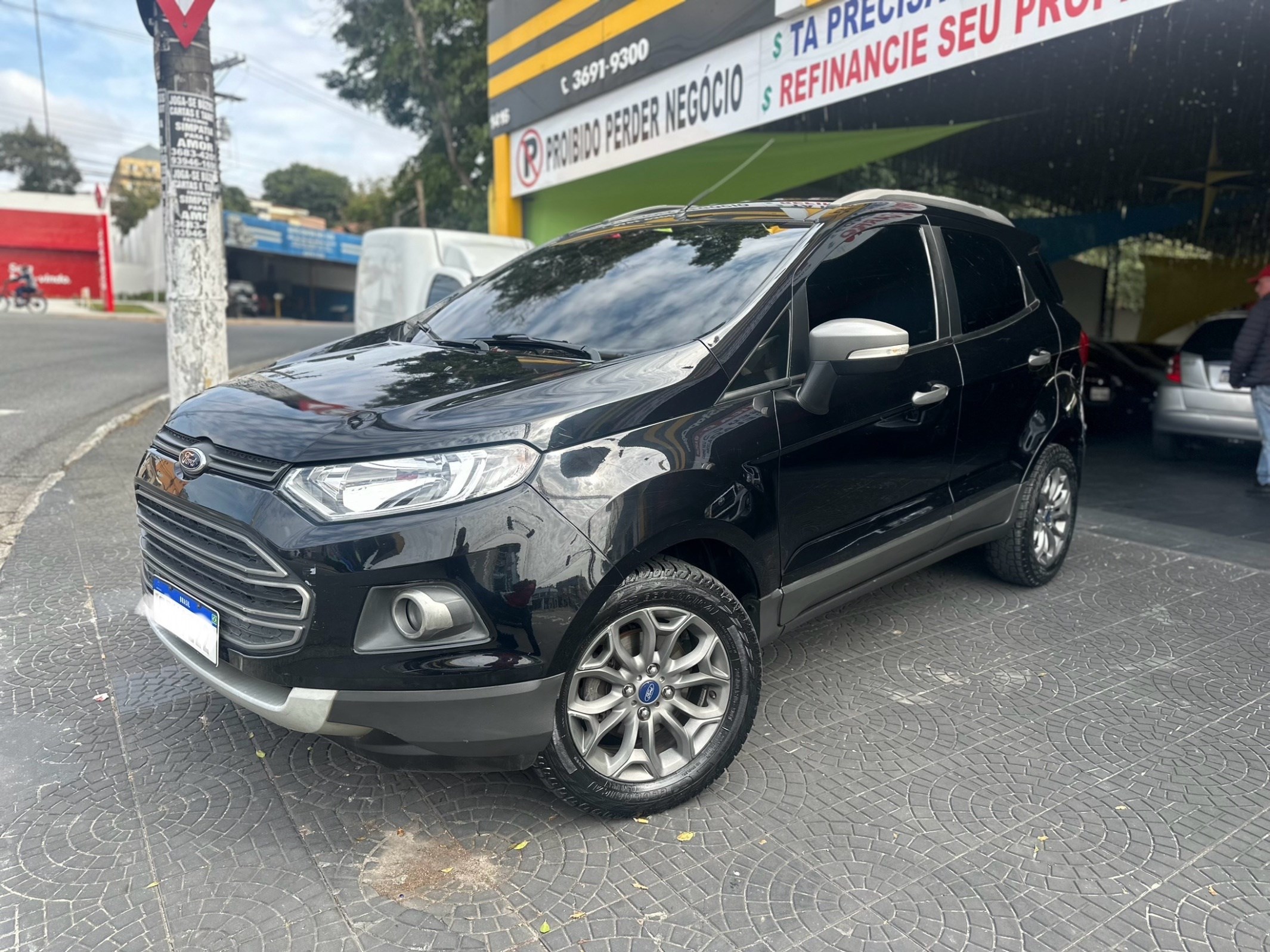 //www.autoline.com.br/carro/ford/ecosport-16-freestyle-16v-flex-4p-manual/2013/osasco-sp/24668362