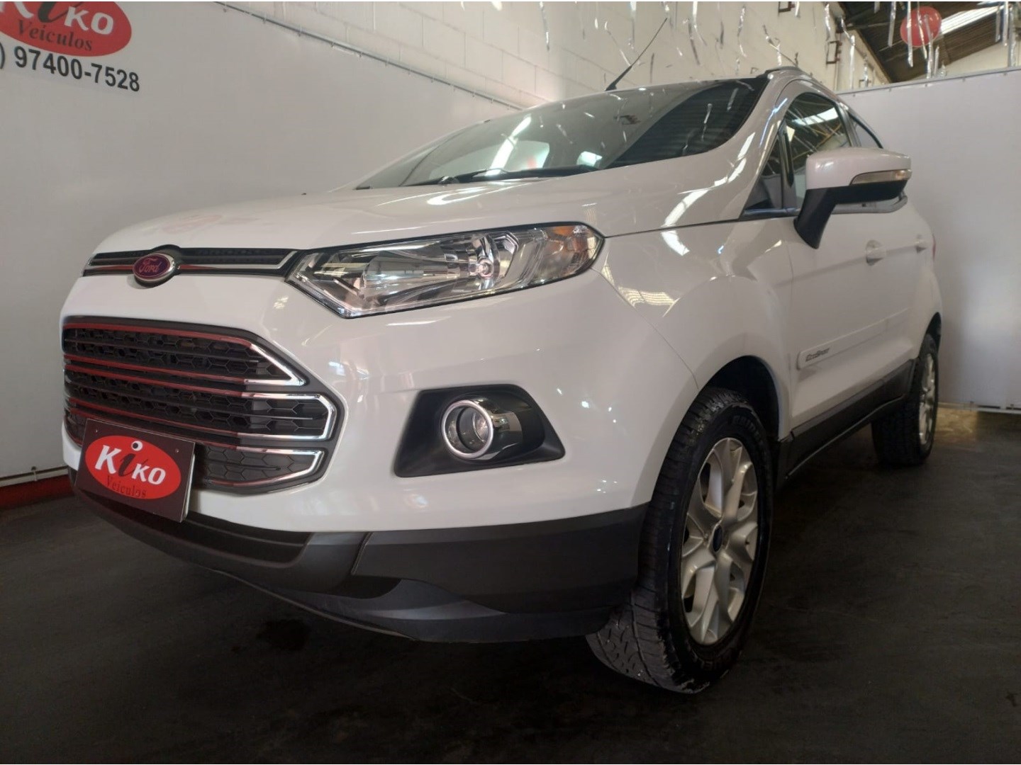 //www.autoline.com.br/carro/ford/ecosport-20-titanium-16v-flex-4p-powershift/2015/contagem-mg/24750161