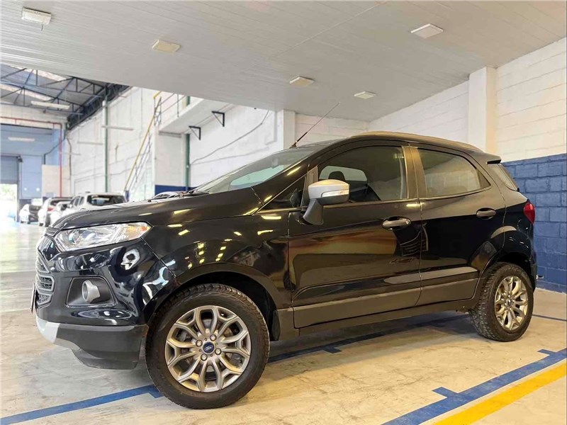 //www.autoline.com.br/carro/ford/ecosport-16-freestyle-16v-flex-4p-automatizado/2017/rio-de-janeiro-rj/24836851