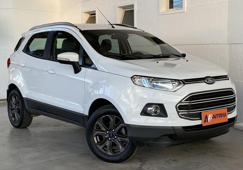 //www.autoline.com.br/carro/ford/ecosport-16-titanium-16v-flex-4p-manual/2014/brasilia-df/24932669