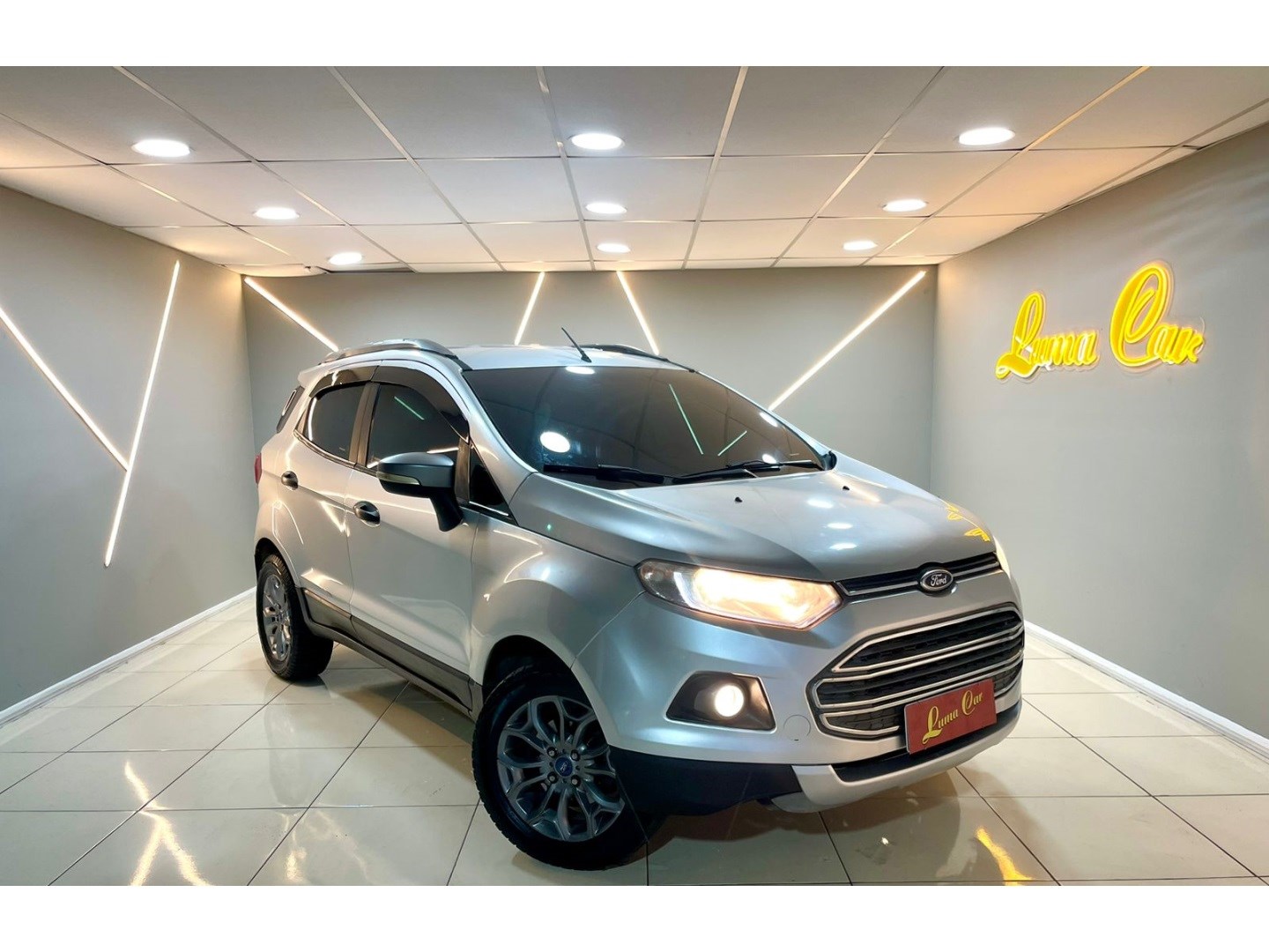 //www.autoline.com.br/carro/ford/ecosport-16-freestyle-16v-flex-4p-manual/2014/rio-de-janeiro-rj/25010910