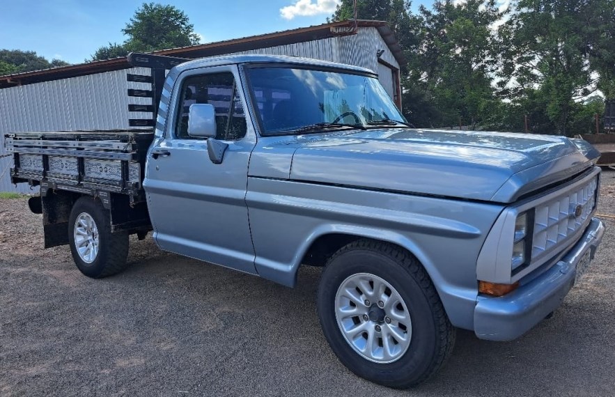 //www.autoline.com.br/carro/ford/f-1000-39-super-csim-90cv-2p-diesel-manual/1986/passo-fundo-rs/24261277