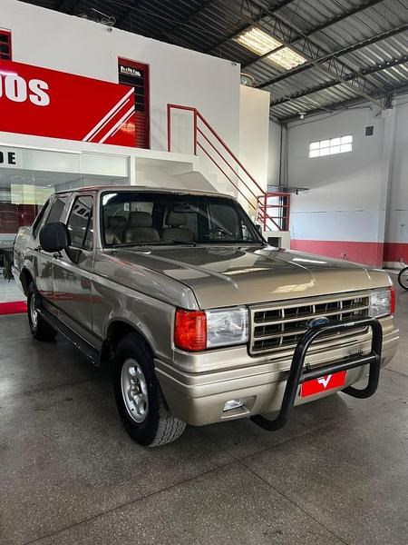 //www.autoline.com.br/carro/ford/f-1000-39-super-turbo-csim-4x2-100cv-2p-diesel-manua/1994/varzea-grande-mt/24650135