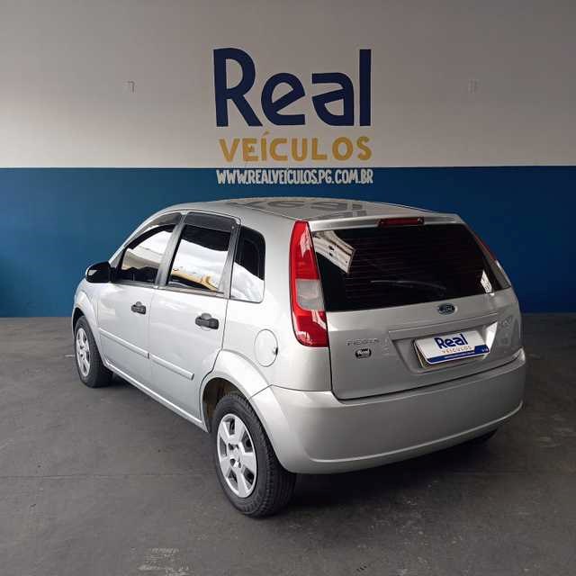 //www.autoline.com.br/carro/ford/fiesta-10-hatch-personnalite-8v-gasolina-4p-manual/2003/ponta-grossa-pr/22637598
