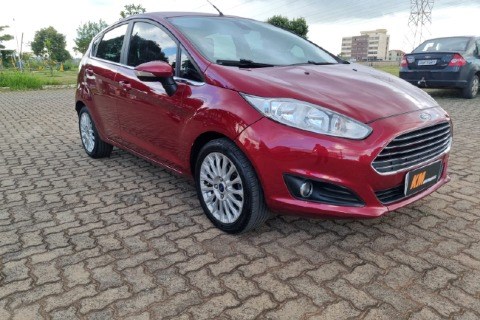 //www.autoline.com.br/carro/ford/fiesta-16-hatch-tivct-titanium-16v-flex-4p-powershif/2015/brasilia-df/23528782