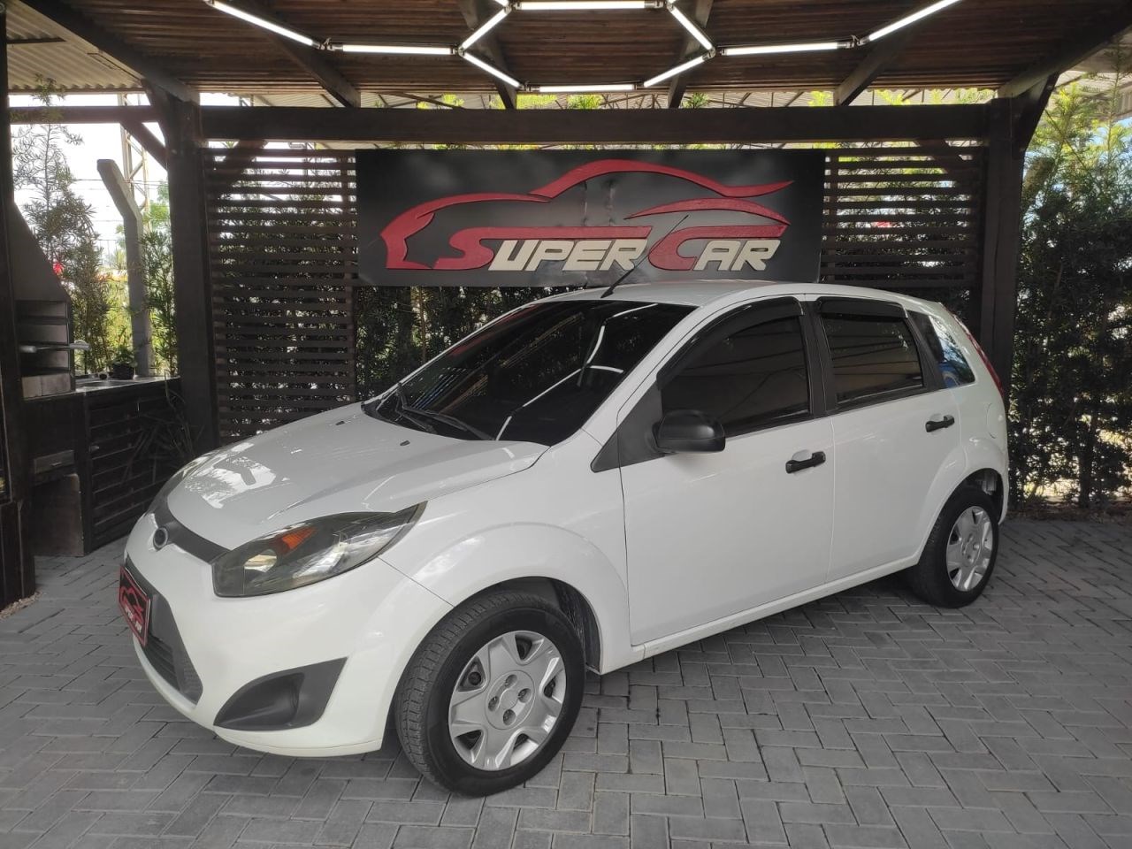 //www.autoline.com.br/carro/ford/fiesta-10-hatch-rocam-8v-flex-4p-manual/2012/tijucas-sc/23555436