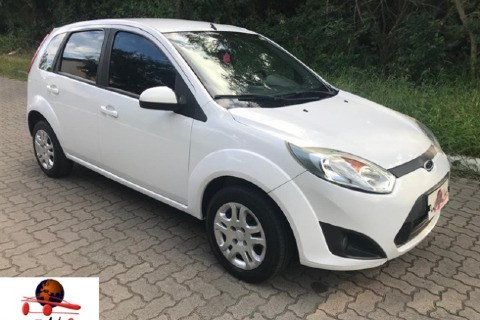 //www.autoline.com.br/carro/ford/fiesta-16-hatch-rocam-8v-flex-4p-manual/2013/guaiba-rs/23637053