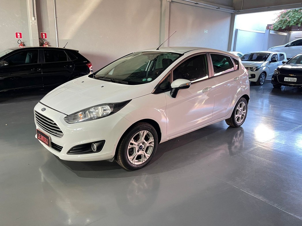 //www.autoline.com.br/carro/ford/fiesta-16-hatch-sel-16v-flex-4p-automatizado/2017/dourados-ms/24130891