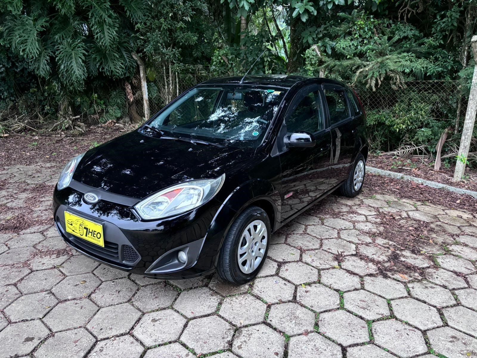 //www.autoline.com.br/carro/ford/fiesta-10-hatch-rocam-8v-flex-4p-manual/2012/blumenau-sc/24184302