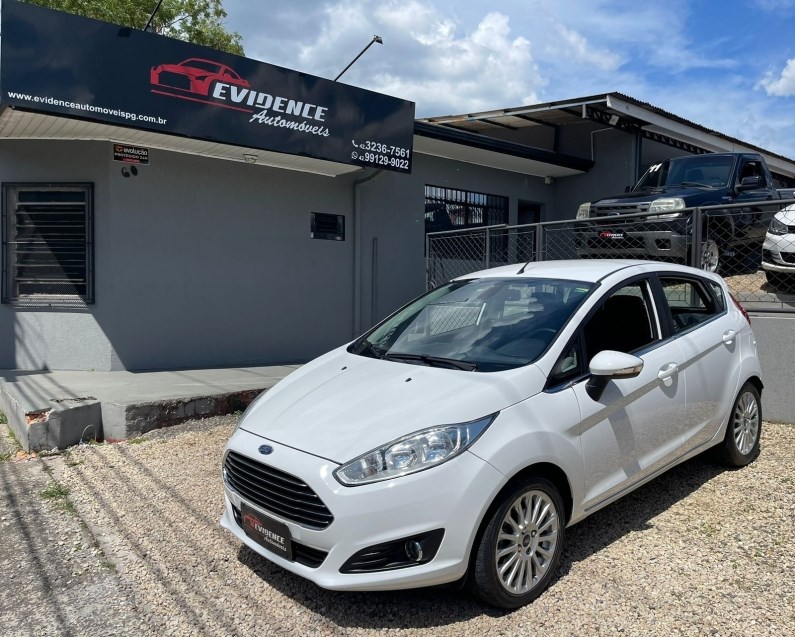 //www.autoline.com.br/carro/ford/fiesta-16-hatch-tivct-se-16v-flex-4p-powershift/2015/ponta-grossa-pr/24698471