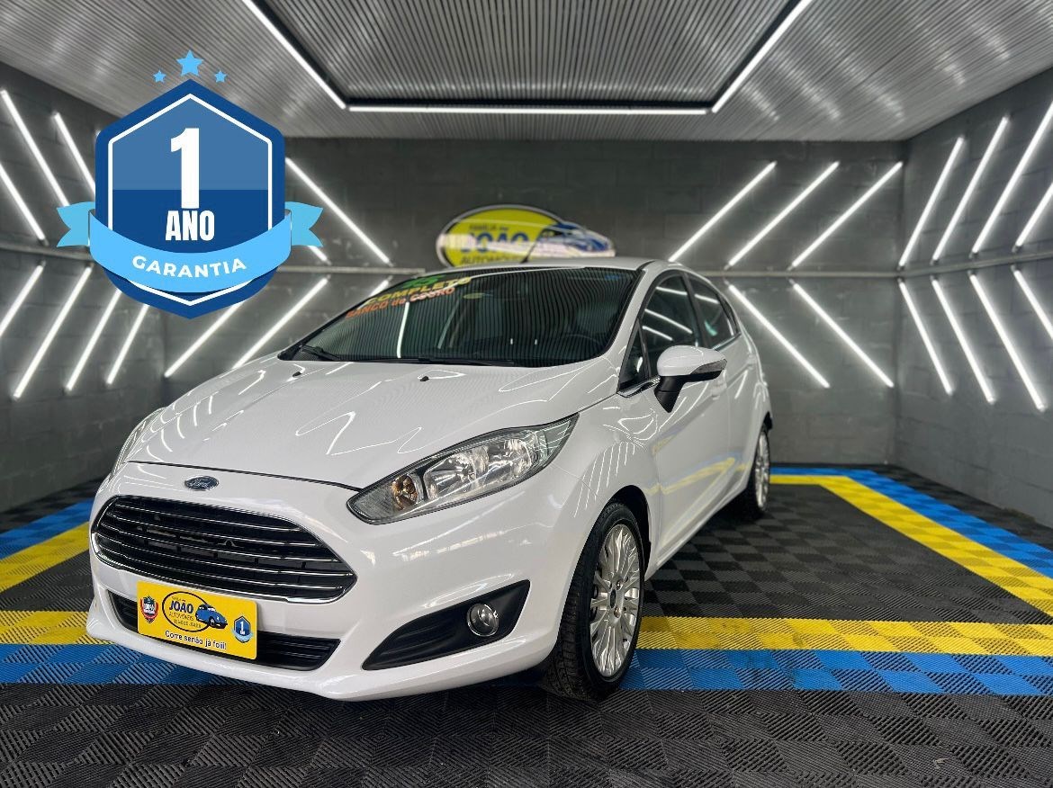 //www.autoline.com.br/carro/ford/fiesta-16-sedan-tivct-titanium-16v-flex-4p-manual/2015/alvorada-rs/24720082