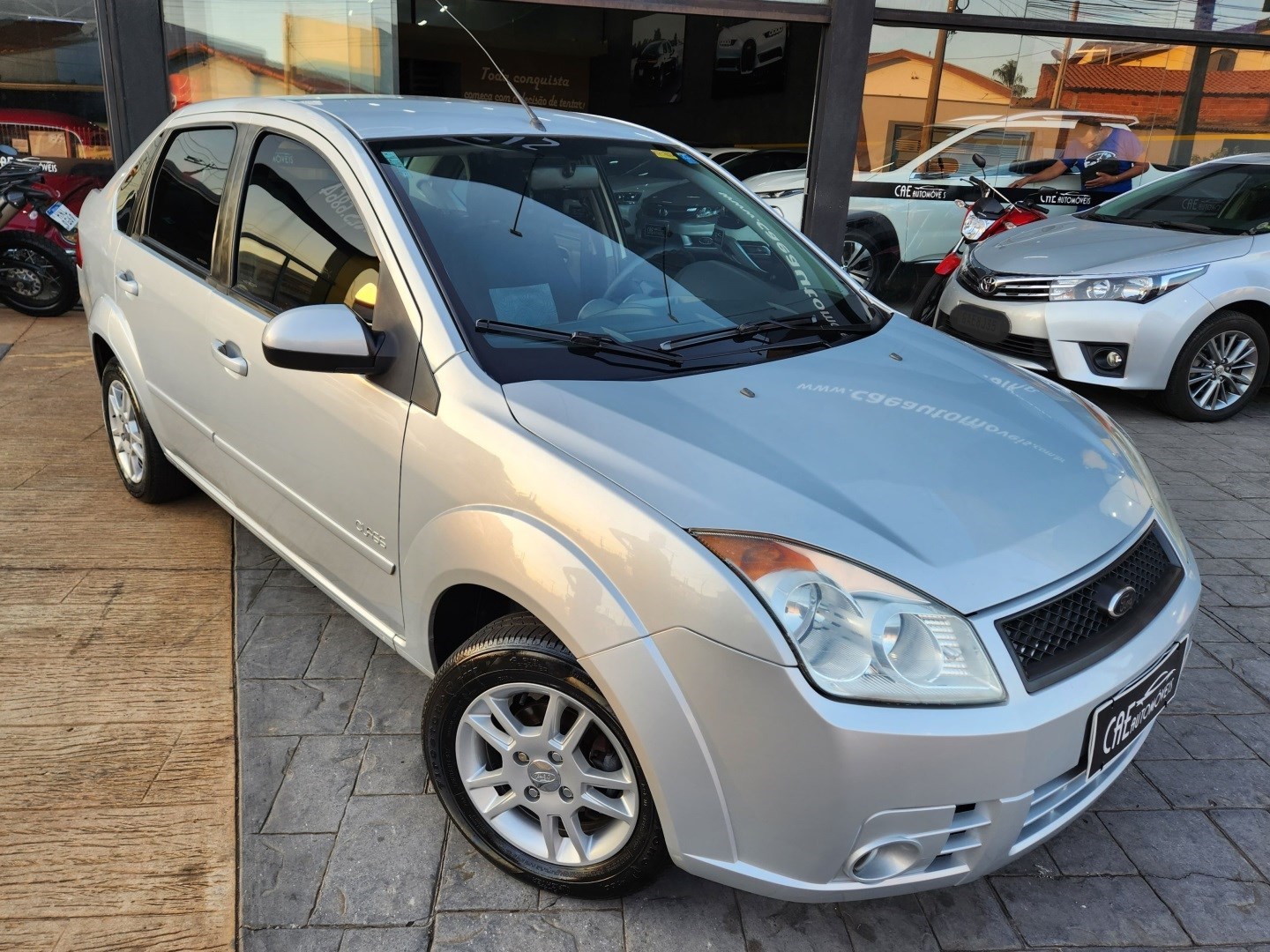 //www.autoline.com.br/carro/ford/fiesta-16-hatch-trail-8v-flex-4p-manual/2010/santa-barbara-doeste-sp/24740113