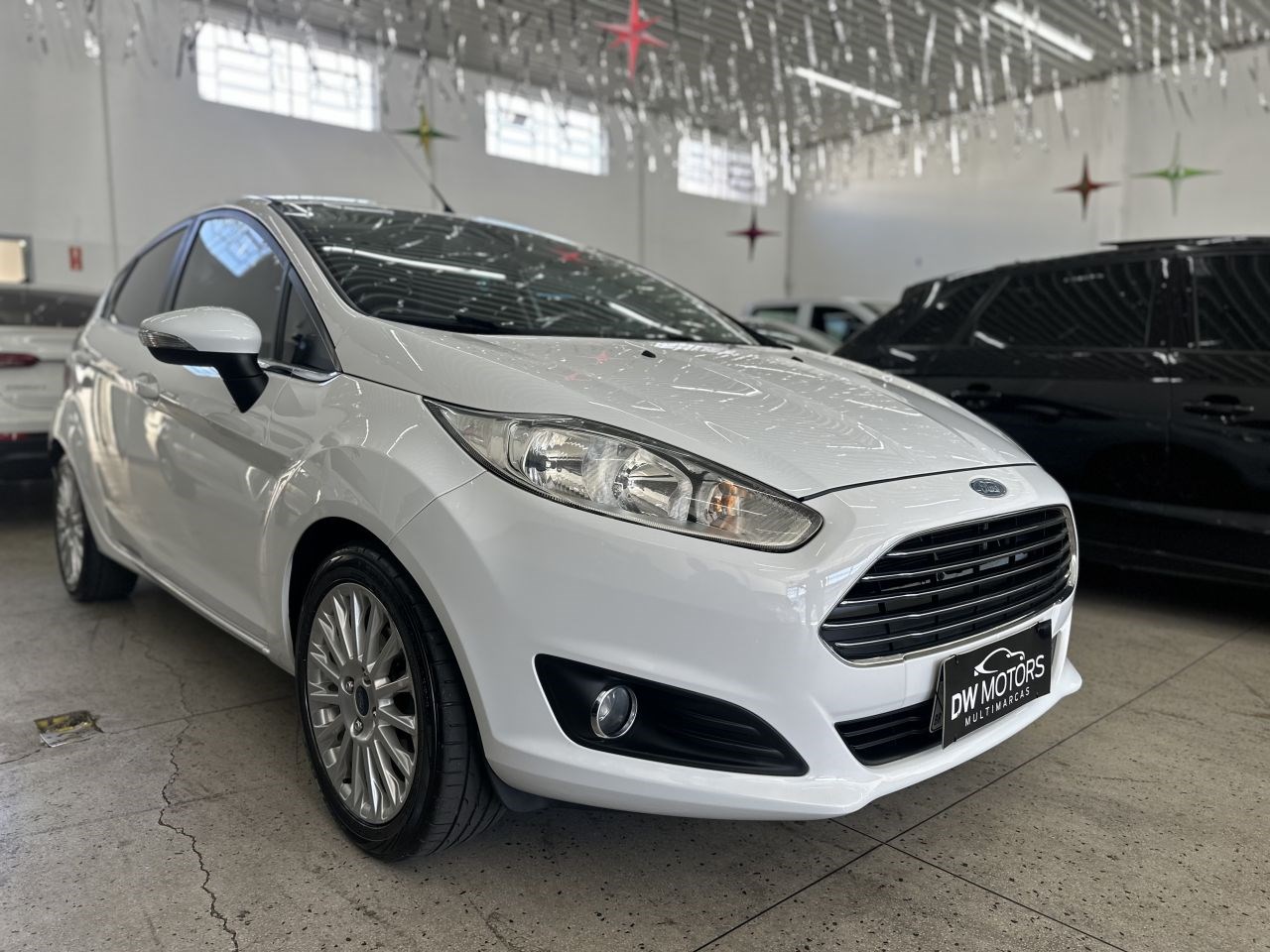 //www.autoline.com.br/carro/ford/fiesta-16-hatch-tivct-titanium-16v-flex-4p-manual/2014/piracicaba-sp/24756535