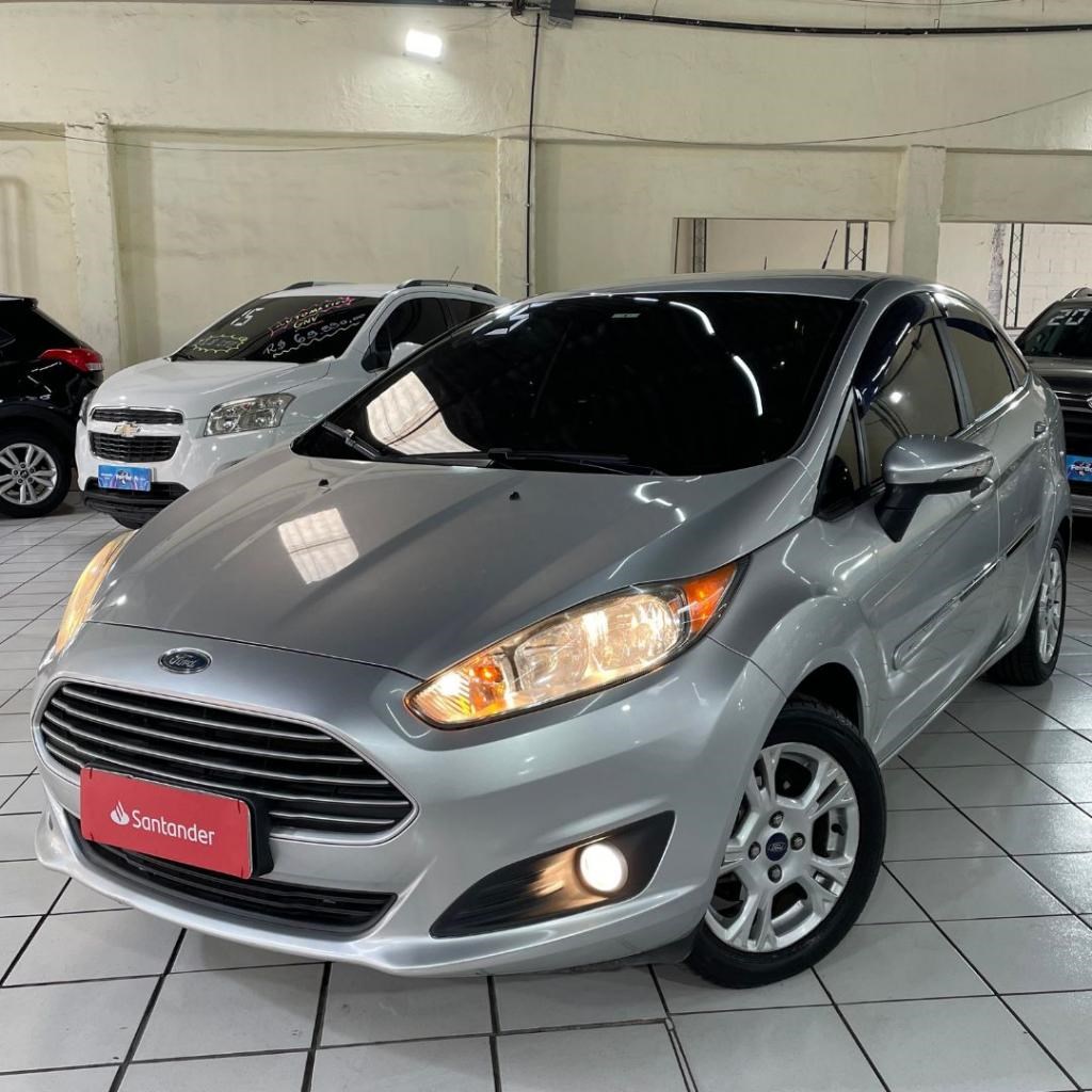 //www.autoline.com.br/carro/ford/fiesta-16-sedan-tivct-se-16v-flex-4p-manual/2015/nova-iguacu-rj/24824495