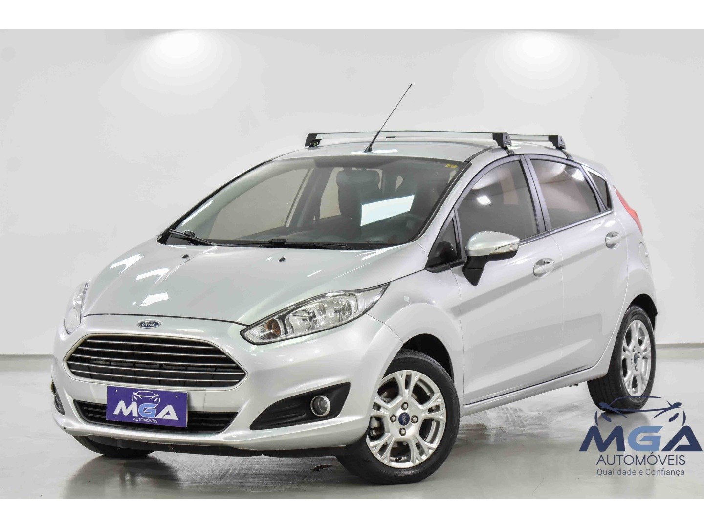 //www.autoline.com.br/carro/ford/fiesta-16-hatch-tivct-se-16v-flex-4p-manual/2015/belo-horizonte-mg/24876287