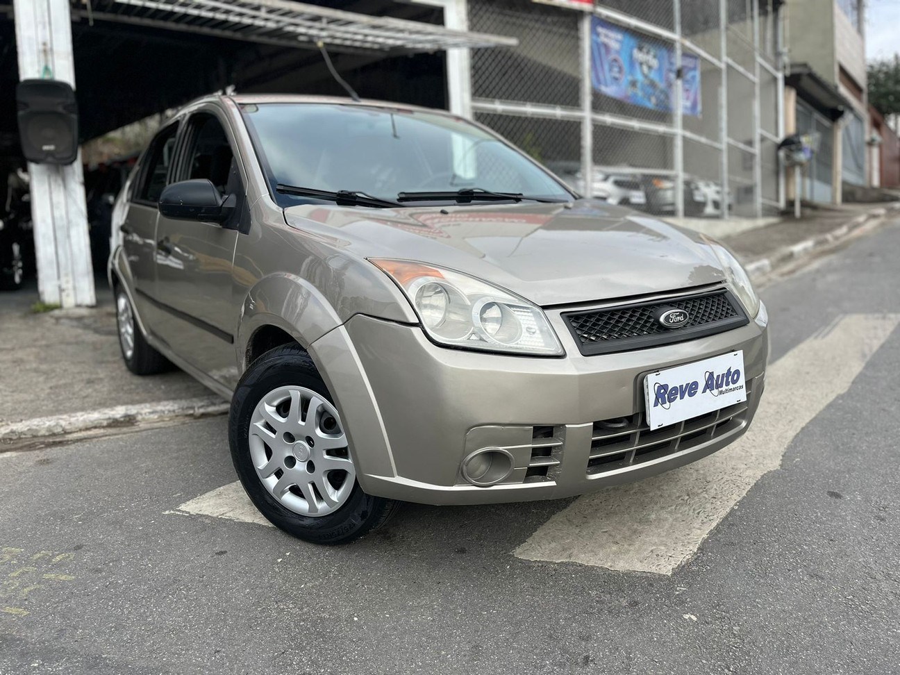 //www.autoline.com.br/carro/ford/fiesta-10-sedan-8v-flex-4p-manual/2008/carapicuiba-sp/24894780