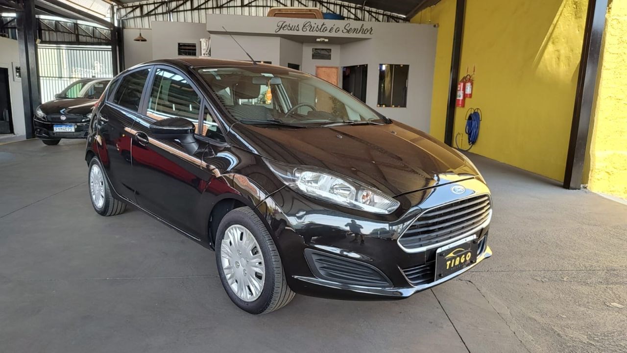 //www.autoline.com.br/carro/ford/fiesta-15-hatch-n-vct-s-16v-flex-4p-manual/2014/bebedouro-sp/24910014