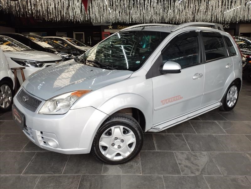 //www.autoline.com.br/carro/ford/fiesta-16-hatch-trail-8v-flex-4p-manual/2008/sao-bernardo-do-campo-sp/24972786