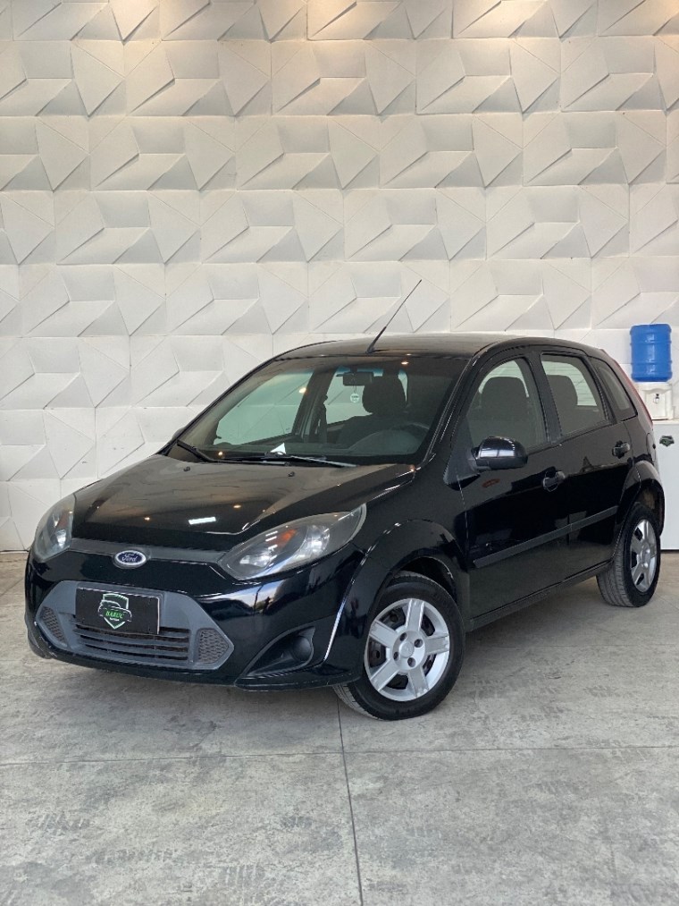 //www.autoline.com.br/carro/ford/fiesta-16-hatch-se-16v-flex-4p-manual/2012/cajamar-sp/24976461