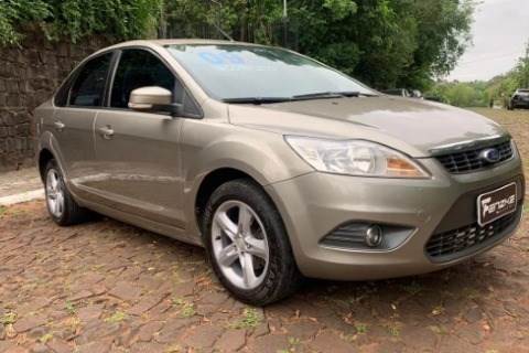 //www.autoline.com.br/carro/ford/focus-20-sedan-ghia-16v-gasolina-4p-manual/2009/panambi-rs/12984044