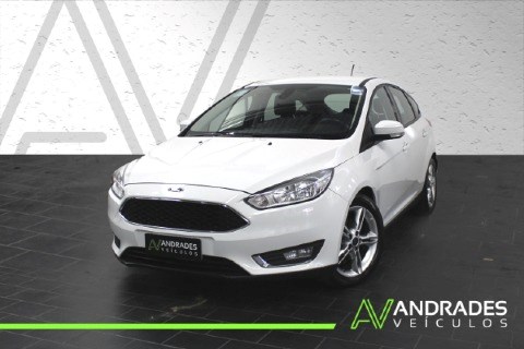 //www.autoline.com.br/carro/ford/focus-16-hatch-se-16v-flex-4p-manual/2018/taubate-sp/17004719