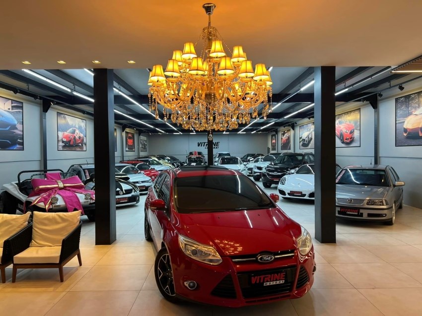 //www.autoline.com.br/carro/ford/focus-20-hatch-titanium-plus-16v-flex-4p-powershift/2014/estancia-velha-rs/23770844