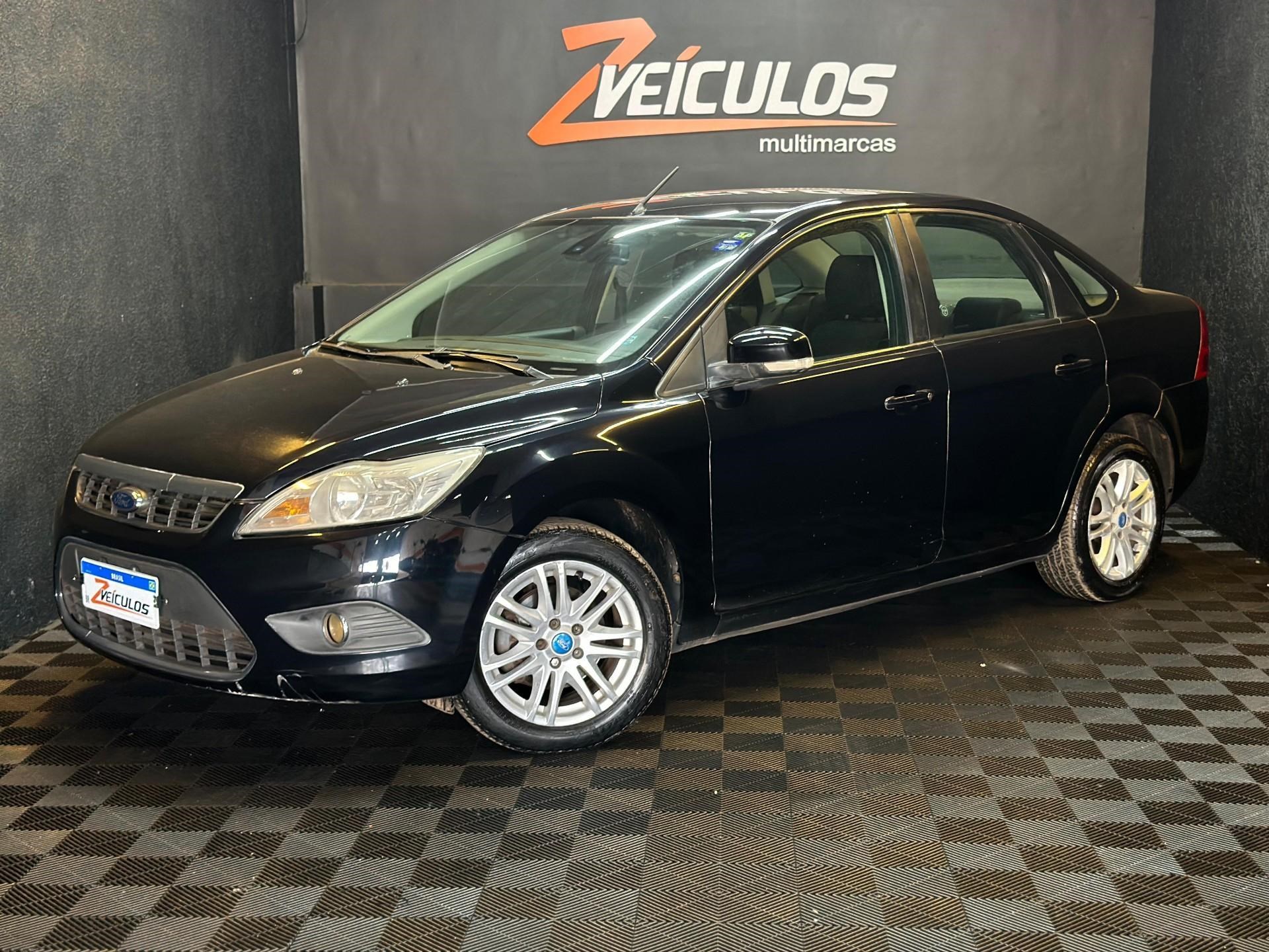 //www.autoline.com.br/carro/ford/focus-20-sedan-glx-16v-flex-4p-automatico/2013/belo-horizonte-mg/24417320