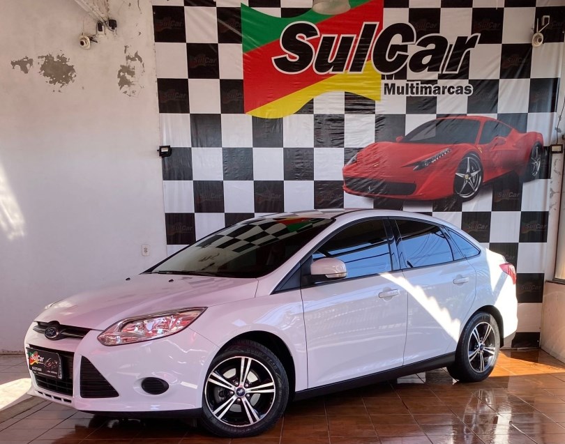 //www.autoline.com.br/carro/ford/focus-20-sedan-s-16v-flex-4p-powershift/2014/panambi-rs/24629889