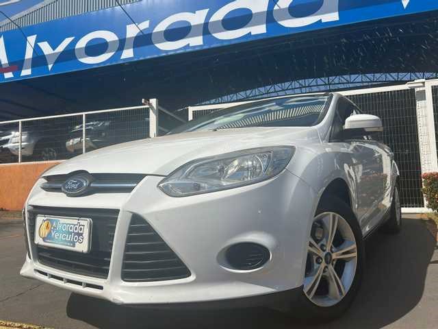 //www.autoline.com.br/carro/ford/focus-16-hatch-tivct-se-16v-flex-4p-manual/2014/tres-lagoas-ms/24751673