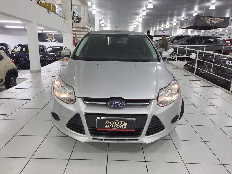 //www.autoline.com.br/carro/ford/focus-16-hatch-tivct-s-16v-flex-4p-manual/2015/sao-paulo-sp/24838198