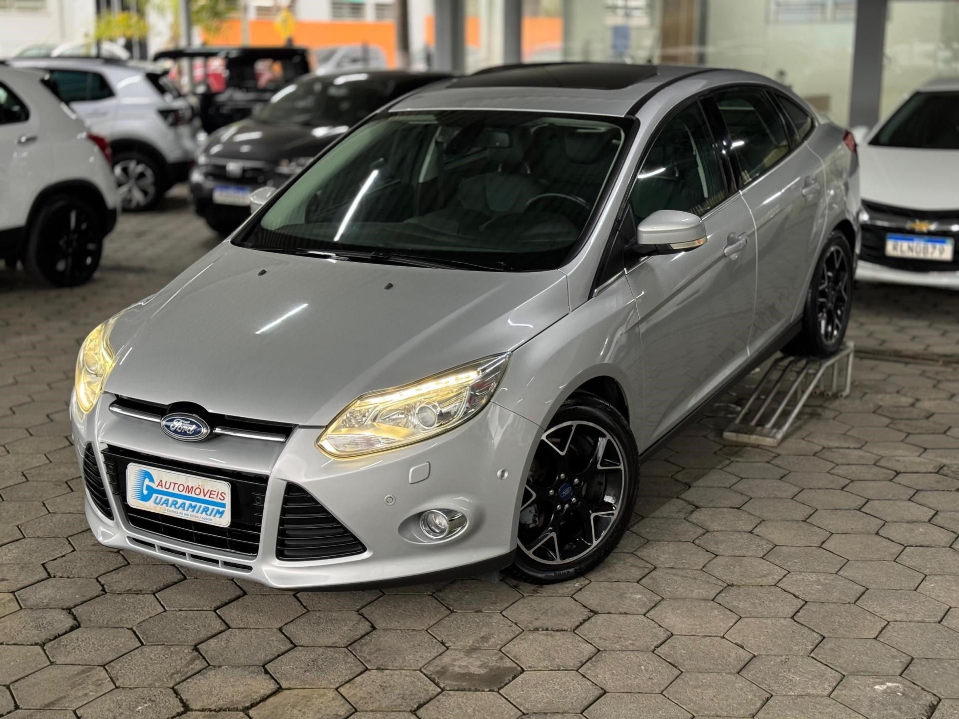//www.autoline.com.br/carro/ford/focus-20-sedan-titanium-plus-16v-flex-4p-powershift/2014/guaramirim-sc/24909226