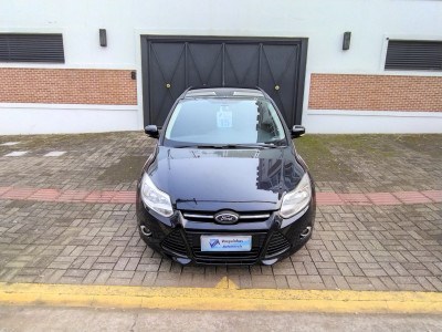//www.autoline.com.br/carro/ford/focus-16-hatch-tivct-s-16v-flex-4p-manual/2015/erechim-rs/24950888