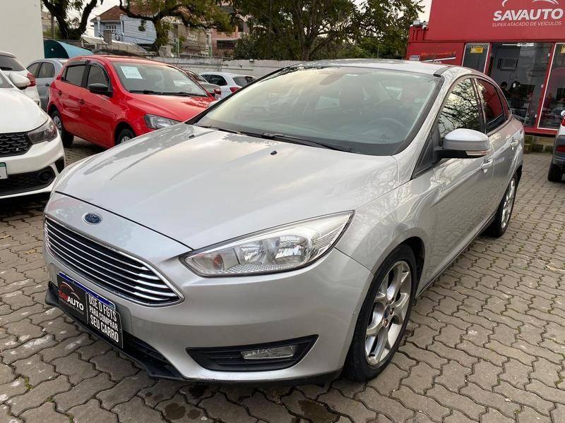 //www.autoline.com.br/carro/ford/focus-20-sedan-se-plus-fastback-16v-flex-4p-automat/2019/porto-alegre-rs/24987463