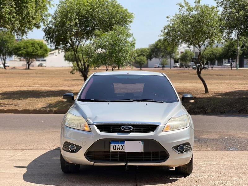 //www.autoline.com.br/carro/ford/focus-16-s-16v-140cv-4p-flex-manual/2013/sinop-mt/25014058