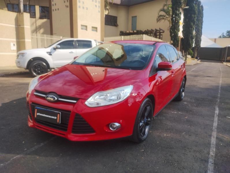 //www.autoline.com.br/carro/ford/focus-16-hatch-tivct-s-16v-flex-4p-manual/2014/wenceslau-braz-pr/25029103