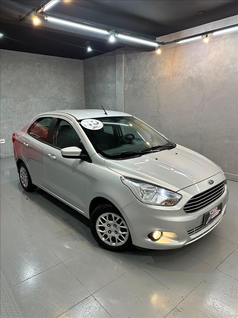 //www.autoline.com.br/carro/ford/ka-15-se-16v-flex-4p-manual/2018/linhares-es/24322177