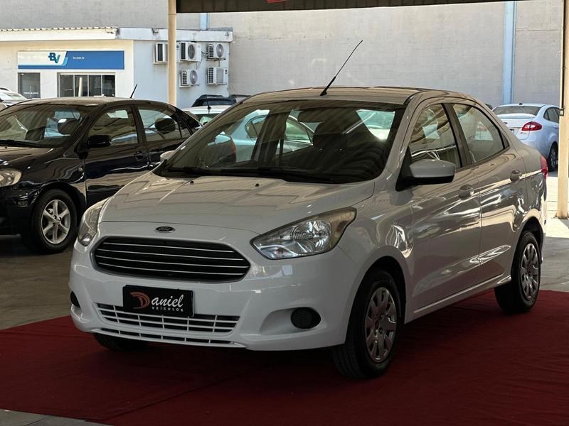 //www.autoline.com.br/carro/ford/ka-15-n-vct-se-16v-flex-4p-manual/2015/serra-es/24432205
