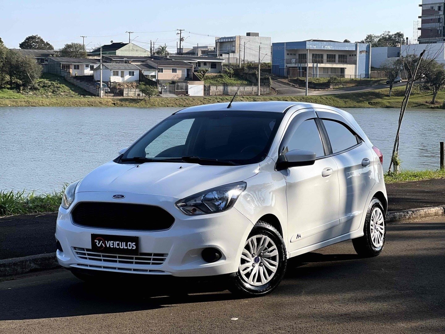 //www.autoline.com.br/carro/ford/ka-10-se-12v-flex-4p-manual/2017/guarapuava-pr/24985075