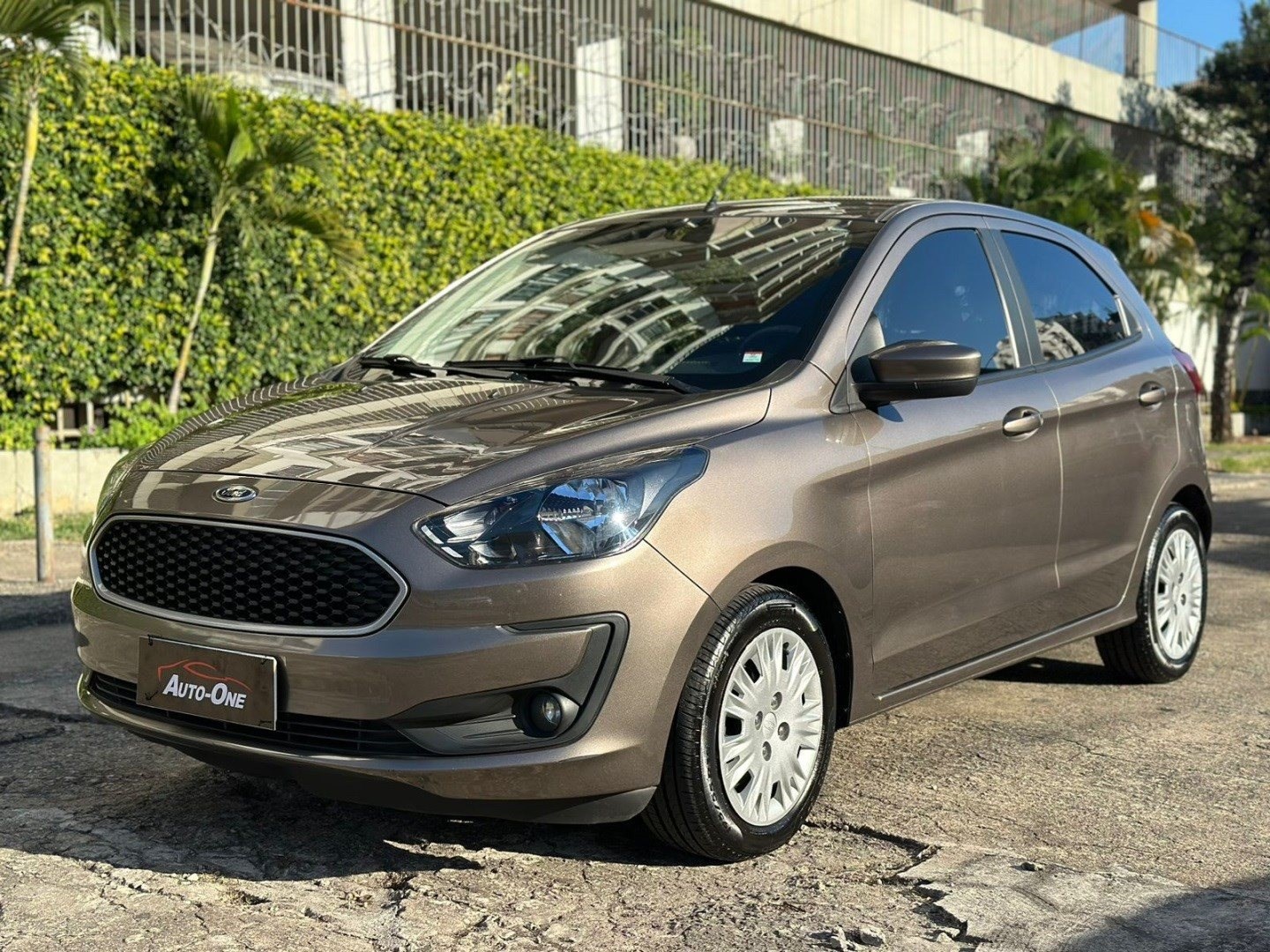 //www.autoline.com.br/carro/ford/ka-15-se-plus-12v-flex-4p-automatico/2020/rio-de-janeiro-rj/25017067