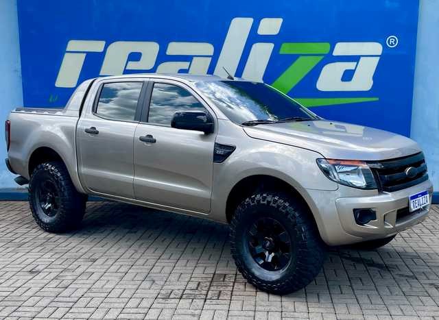 //www.autoline.com.br/carro/ford/ranger-22-xl-chassis-16v-diesel-2p-4x4-turbo-manual/2015/guarapuava-pr/22963960