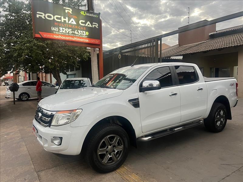 //www.autoline.com.br/carro/ford/ranger-32-cd-xlt-20v-diesel-4p-4x4-turbo-manual/2013/goiania-go/24429535