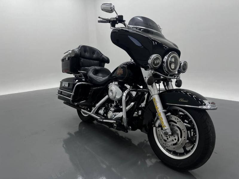 //www.autoline.com.br/moto/harley-davidson/flhtcu-ultra-glide/2002/campo-grande-ms/24995586
