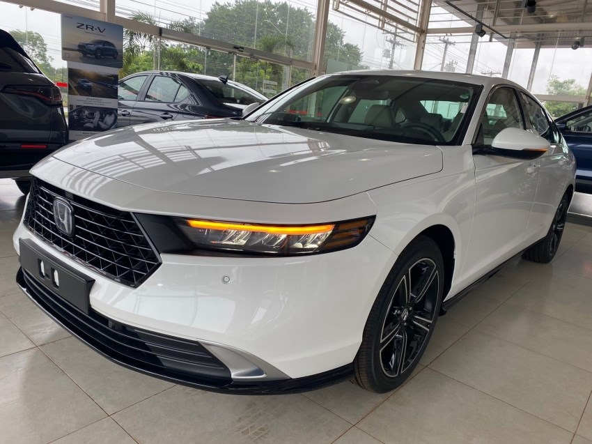 //www.autoline.com.br/carro/honda/accord-20-advanced-hybrid-16v-gasolina-4p-cvt/2024/itumbiara-go/25022252