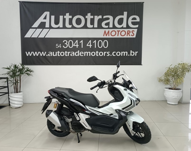 //www.autoline.com.br/moto/honda/adv-150/2021/caxias-do-sul-rs/23950627