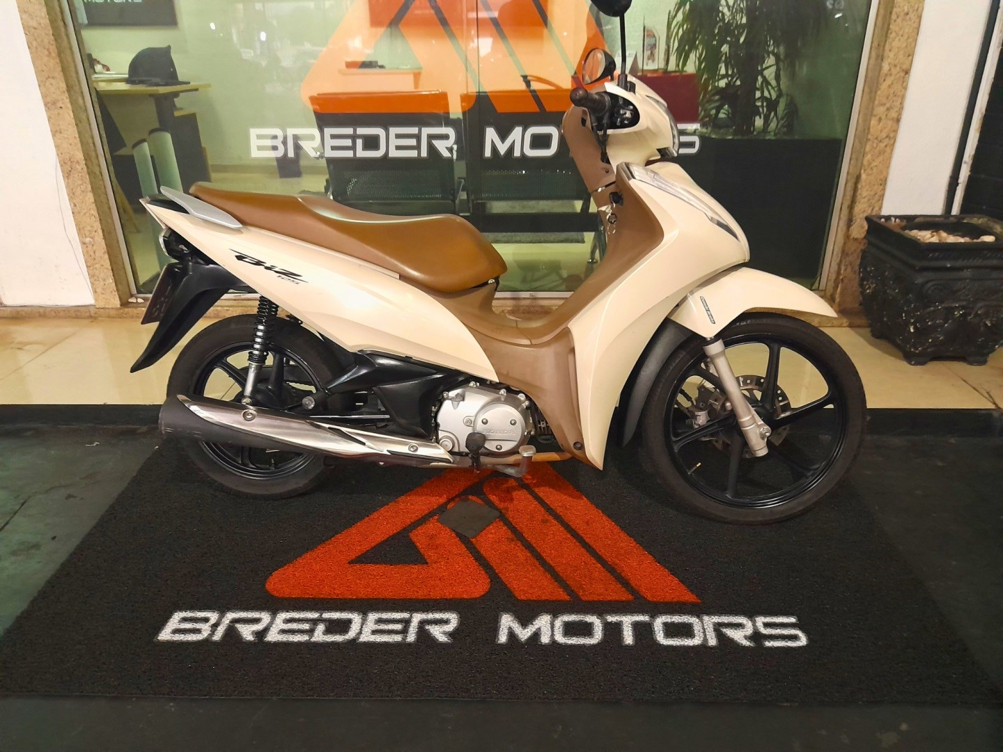 //www.autoline.com.br/moto/honda/biz-125-flexone/2019/volta-redonda-rj/24835885