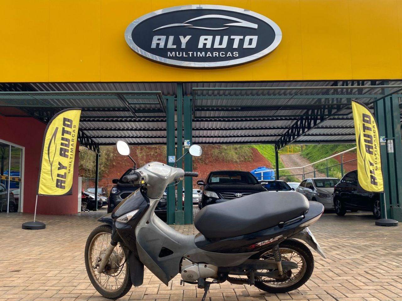 //www.autoline.com.br/moto/honda/biz-125-es-gas-aut-basico/2007/chapeco-sc/23175389